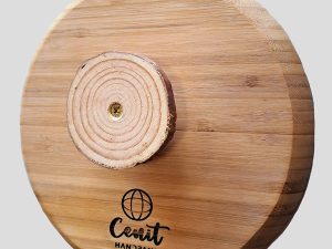 Golgador de pared para handpan, en madera de pino.