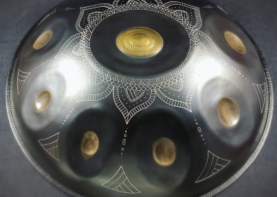 Grabado decoración personalizado handpan dibujo decorativo Madrid calidad Cenit