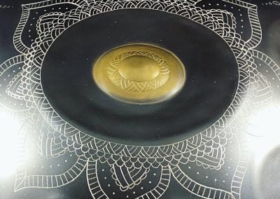 Grabado decoración personalizado handpan dibujo decorativo Madrid calidad Cenit